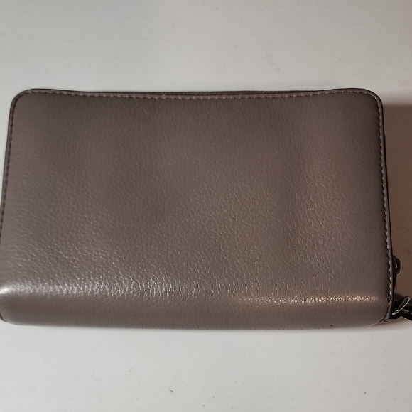 Michael Kors Taupe Travel DELUXE Wallet - Picture 3 of 9